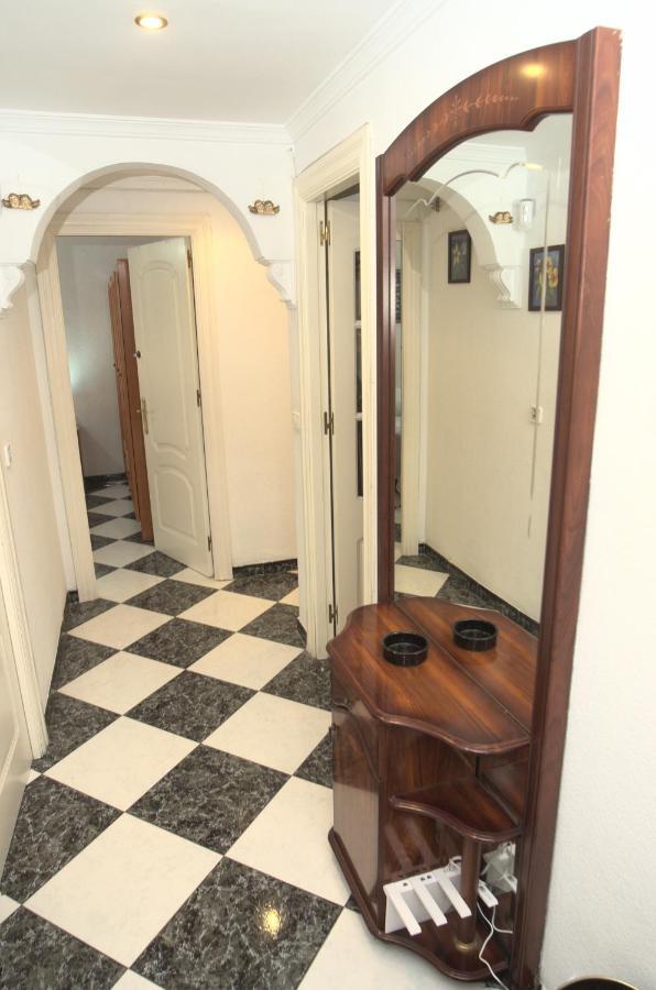 Habitacion En El Corazon Del Centro De Málaga Kültér fotó