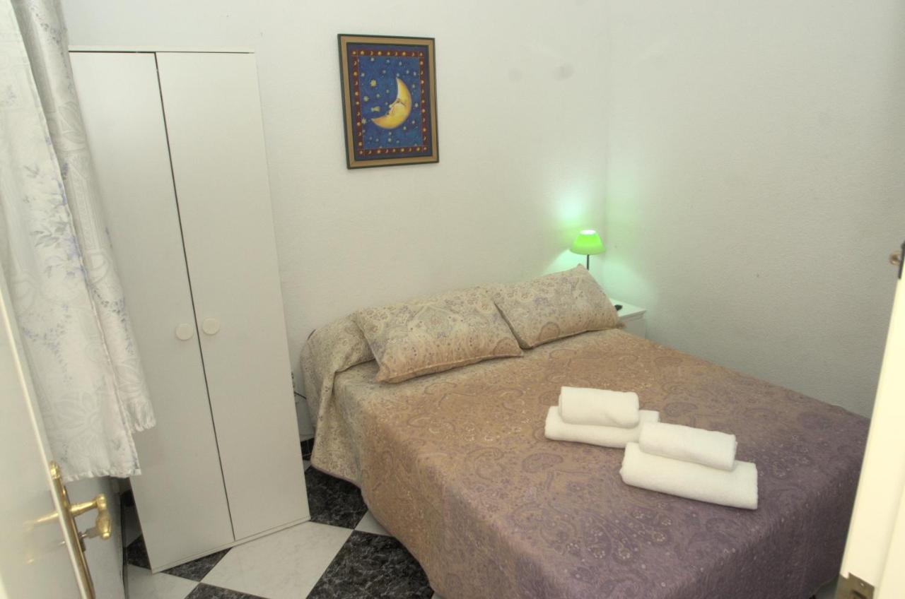 Habitacion En El Corazon Del Centro De Málaga Kültér fotó