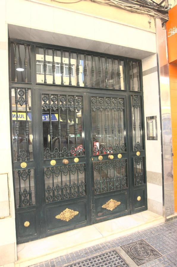 Habitacion En El Corazon Del Centro De Málaga Kültér fotó