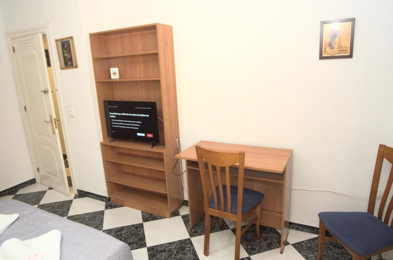 Habitacion En El Corazon Del Centro De Málaga Kültér fotó