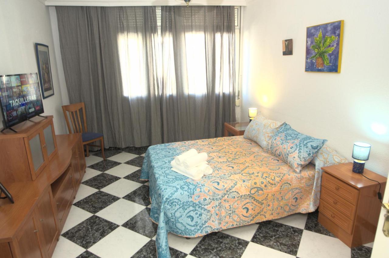 Habitacion En El Corazon Del Centro De Málaga Kültér fotó
